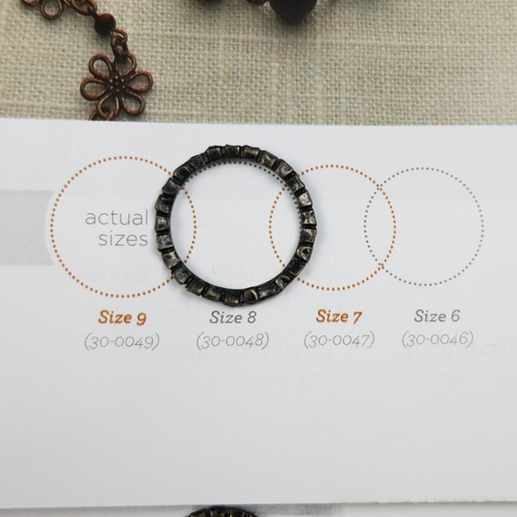 Hideaway Ring sizes 8 & 9 - Picture 5 of 5